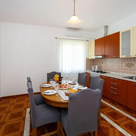 2 Bedroom Amazing In Apartament *