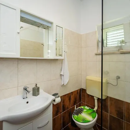 Amazing In With Kitchen *