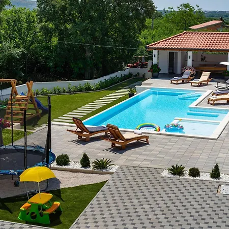 2 Bedroom Amazing In *