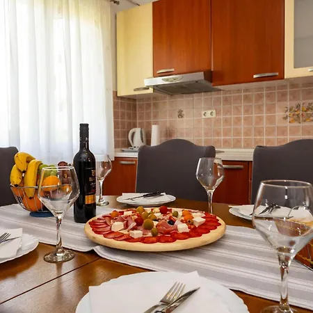 Amazing In With Kitchen Galovac (Zadar)